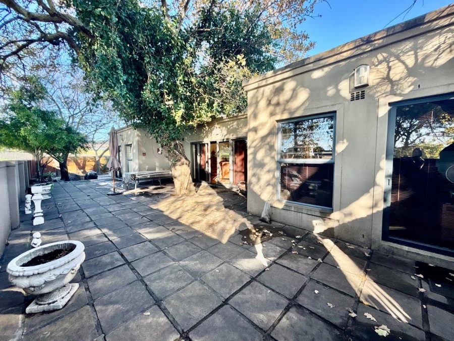 3 Bedroom Property for Sale in Eikenbosch Western Cape